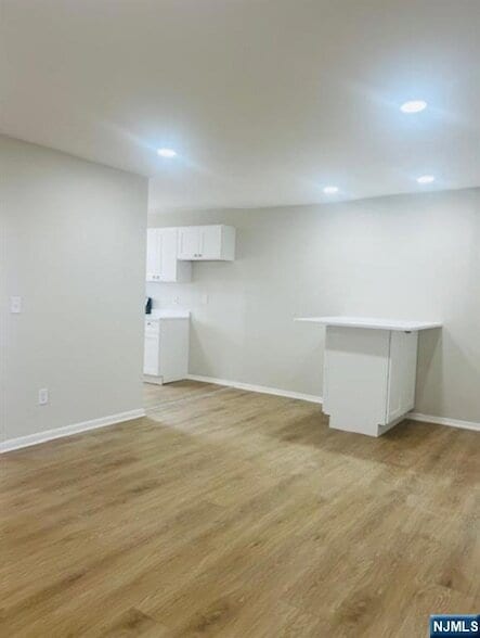 Photo - 34 Wisse St Apartment