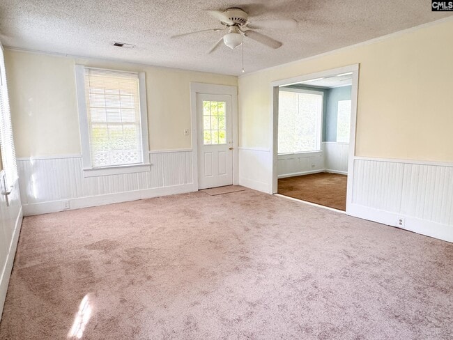 Foto del edificio - 232 Michaelmas Ave