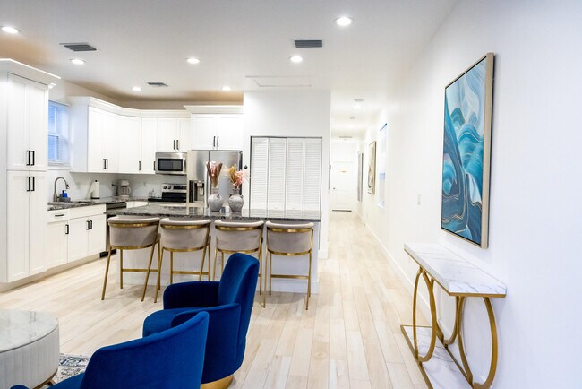 Foto del edificio - 214 C St