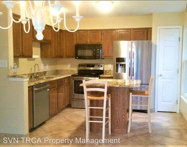 Building Photo - 3 br, 1.5 bath House - 2799 Drake Court
