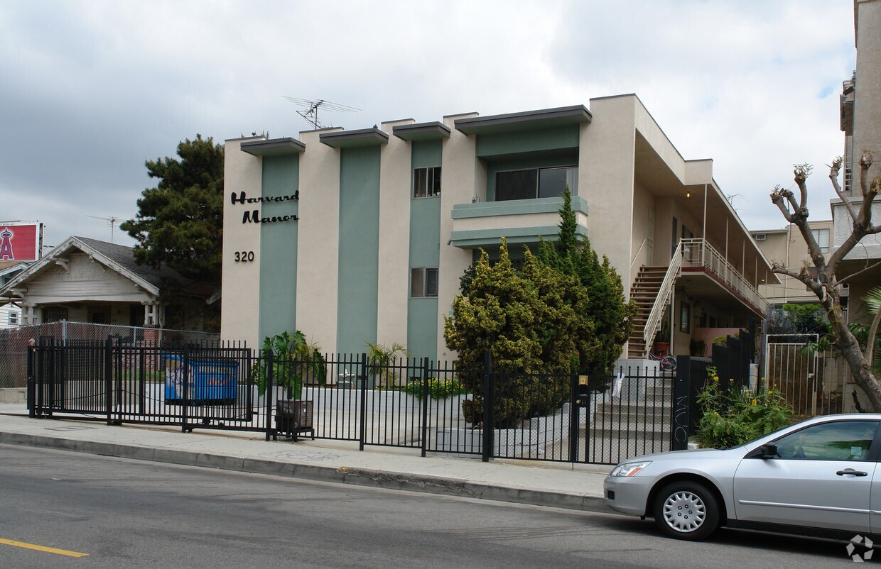 Primary Photo - Harvard Manor