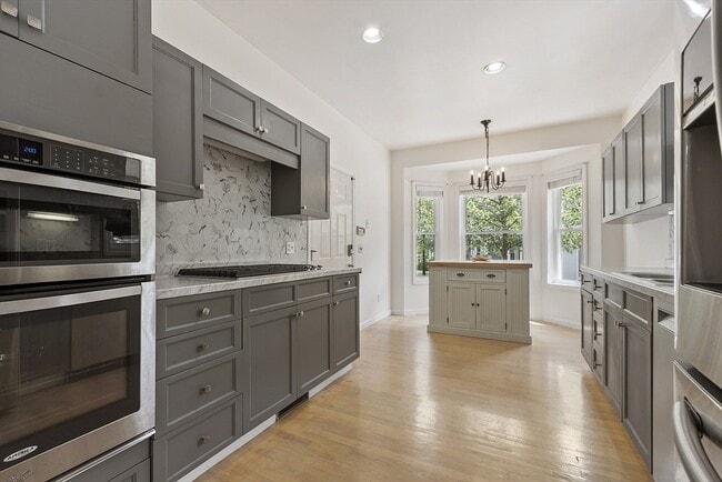 Foto del edificio - 5 Maple Ridge Dr