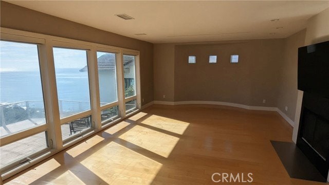 Building Photo - 661 Nyes Pl