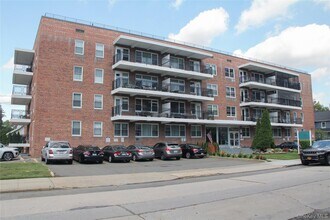 Building Photo - 100 Randall Ave