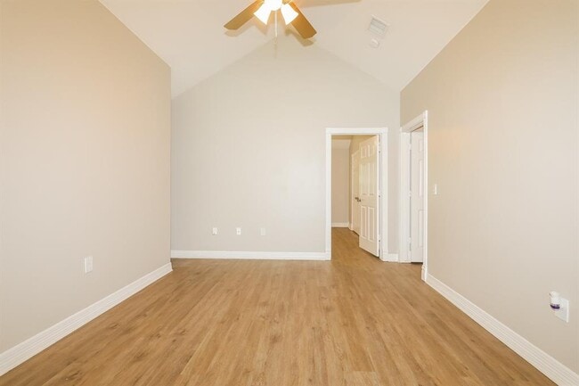 Foto del edificio - 11730 Twain Dr