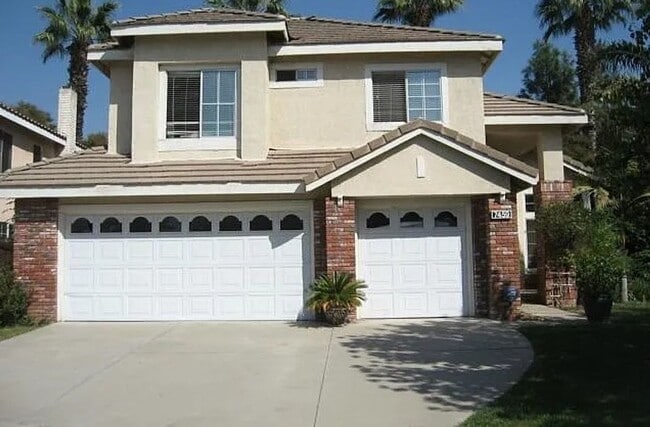 Welcome Home to This Spacious Fontana Rental!! - Welcome Home to This Spacious Fontana Rental!!