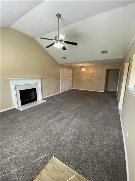 Building Photo - 11 Blue Gill Ln