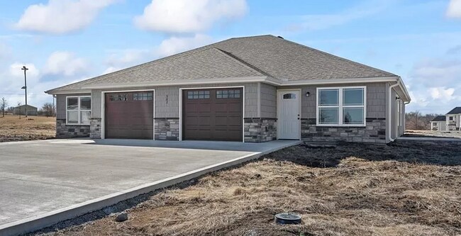 Foto del edificio - 502 N Redbud St