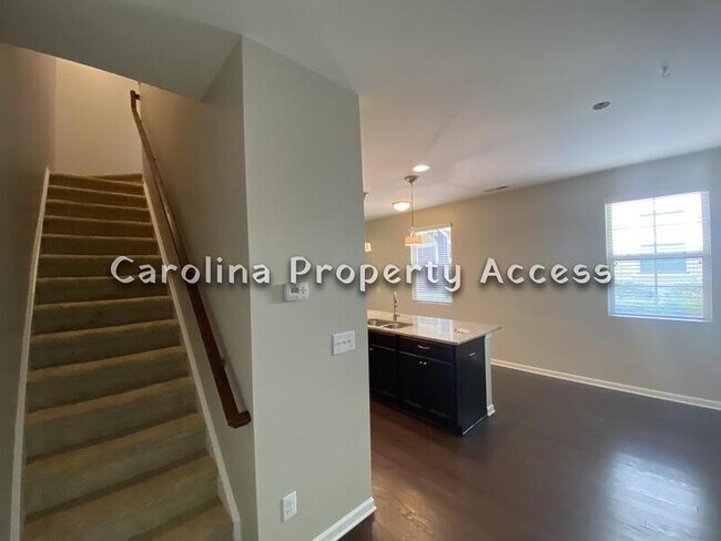 Foto del edificio - 724 Wickham Ridge Rd