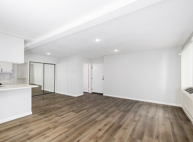 Interior Photo - 132 Clark Dr