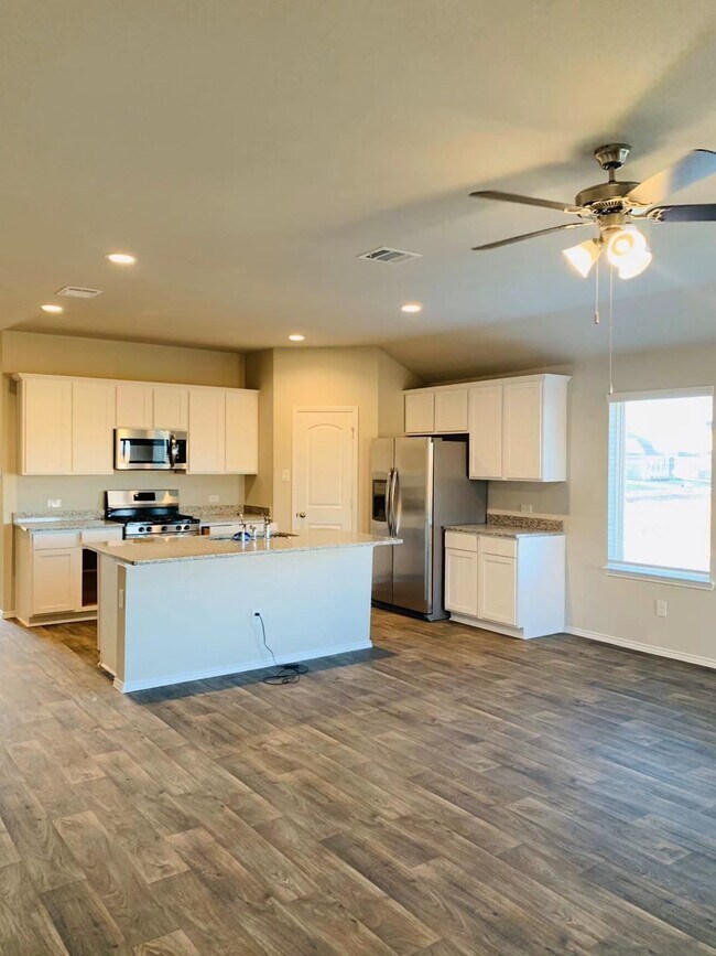 Building Photo - 22730 Busalla Trail