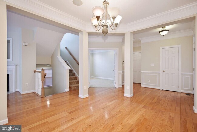 Building Photo - 8912 Song Sparrow Dr