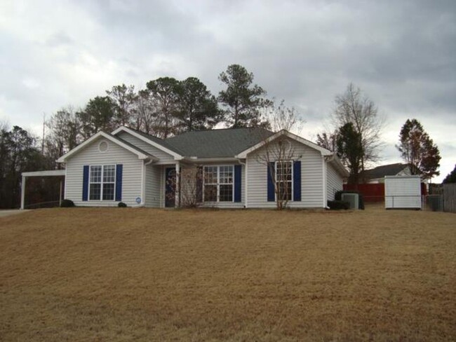 Building Photo - 4 Bedroom and 2 Bathroom home available to...