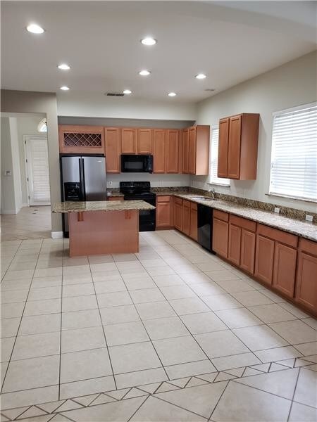 Foto del edificio - 8327 Vía Verona