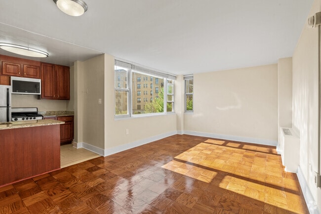 Studio, 1BA - 412SF - Studio - Park East Apartments - Now Offering Furnished Units!
