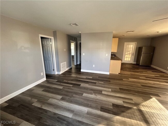 Building Photo - 8422 Robin Rd