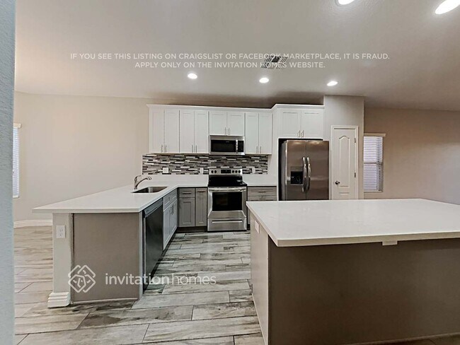 Building Photo - 112 S 120th Ave