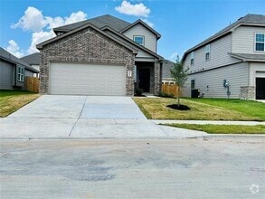 Building Photo - 8324 White Pine Dr