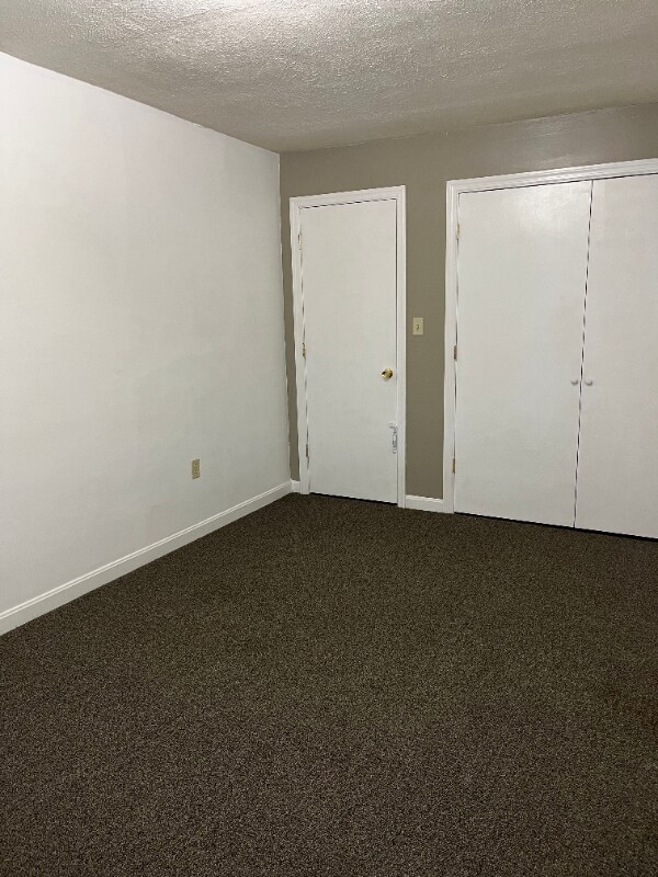 Foto del edificio - 120 S McDonald St