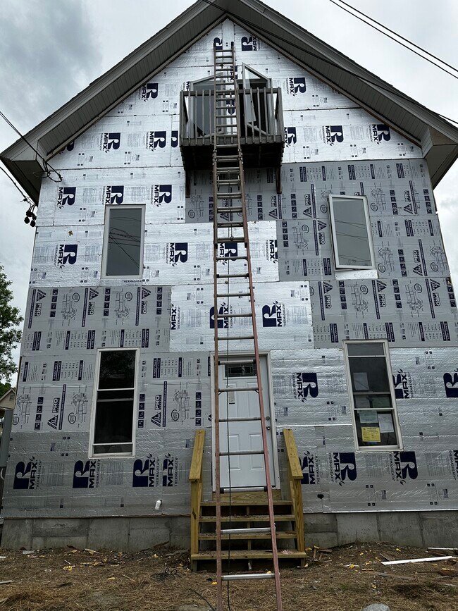 Building Photo - 15 Third St