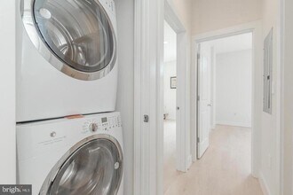 Building Photo - 1352 Quincy St NW