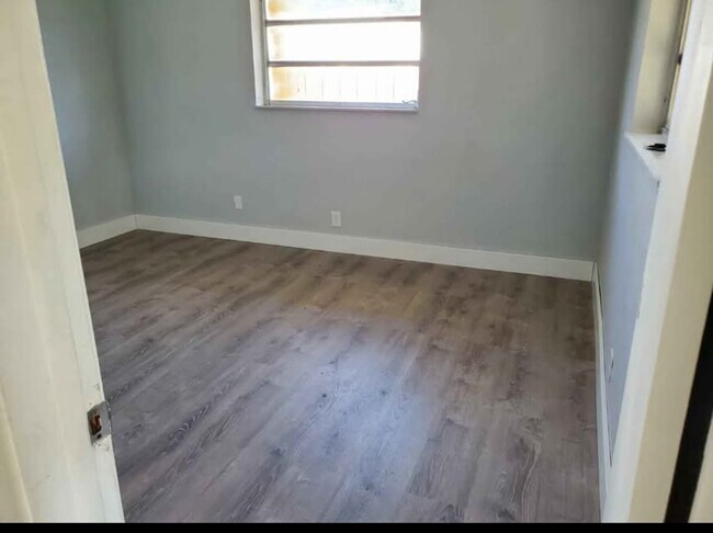 Foto del edificio - 5628 Hayes St