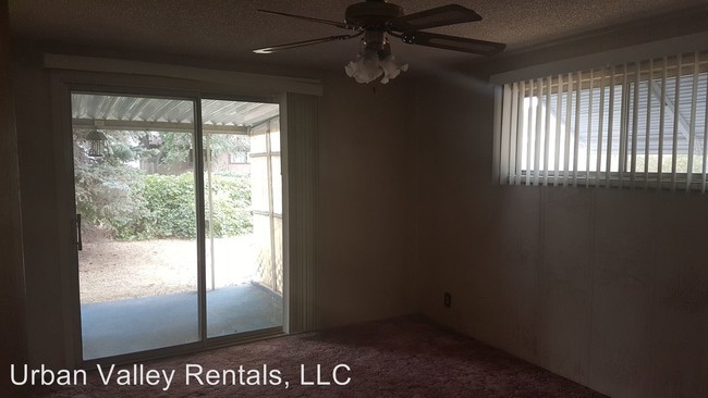 Building Photo - 3394 S Hillsdale Dr