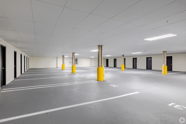 Interior Photo - Lexington on Broadway