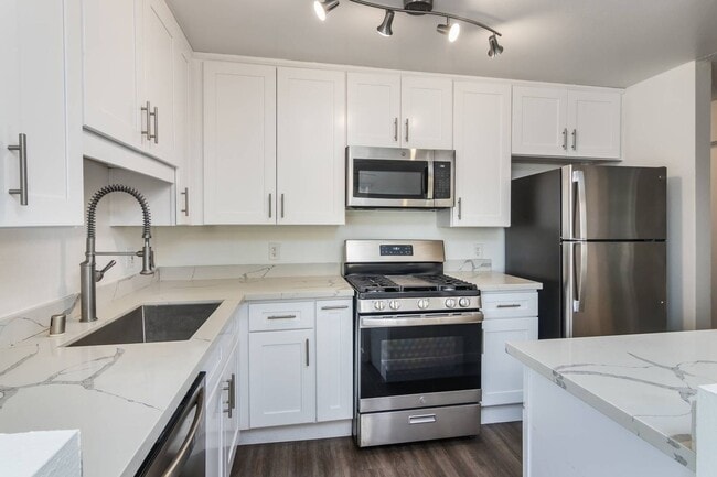 Foto del edificio - Corner unit with mountain views!!