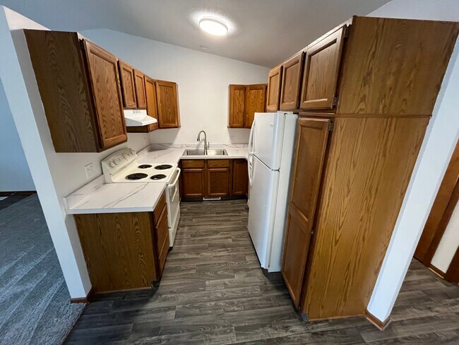 Building Photo - 464 W 31st St