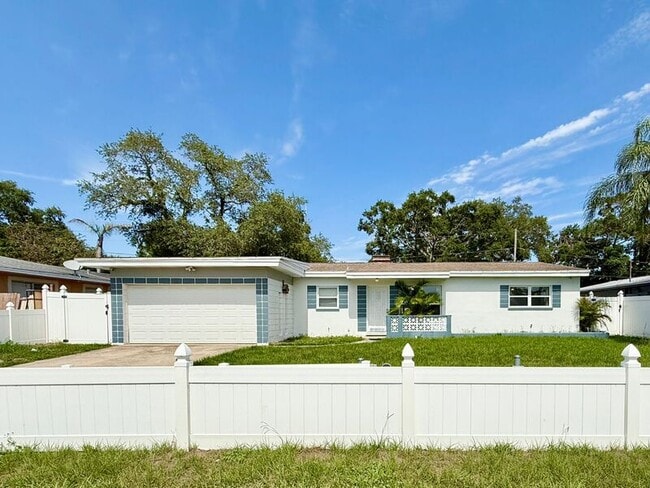 Building Photo - 1501 Carlos Ave