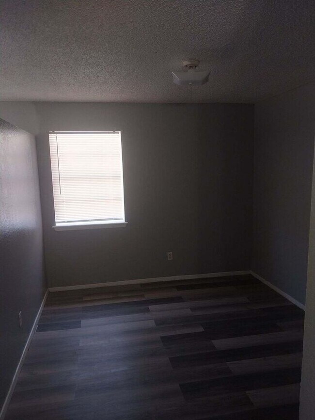 Foto del edificio - Welcome Home to Jefferson Square Apartments!