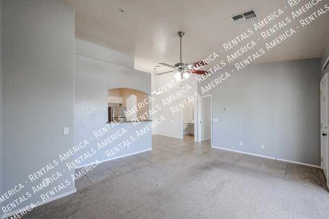Foto del edificio - 2950 W Louise Dr