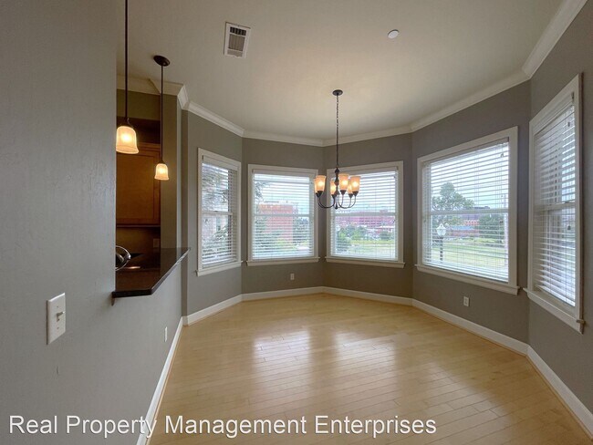Building Photo - 2 br, 2.5 bath House - 200 Russell M Perry...