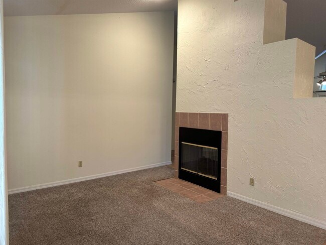 Building Photo - 3309 Woodbury Ct