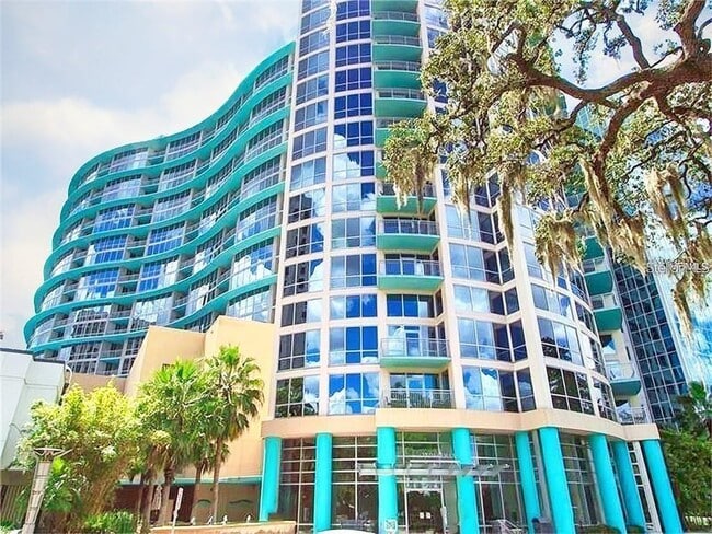 Foto del edificio - 322 E Central Blvd