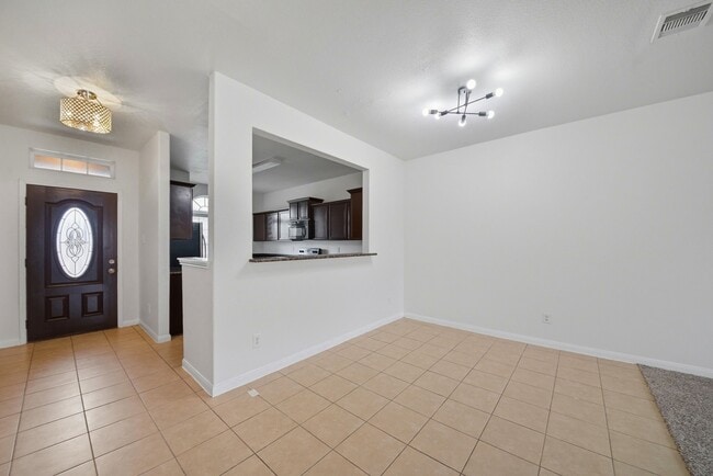 Building Photo - 2006 Quiet Palm Ln