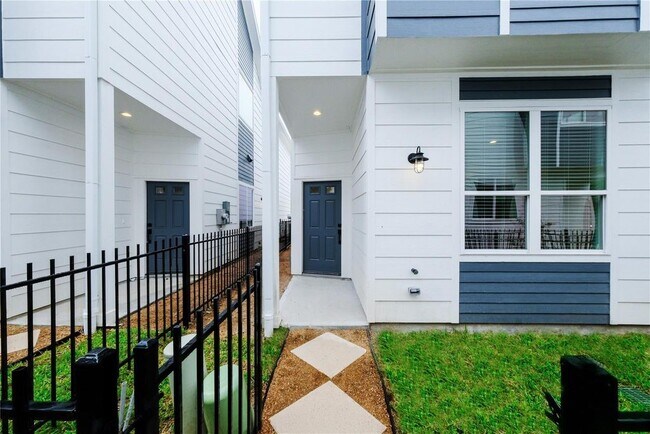 Foto del edificio - 1570 W Tidwell Rd