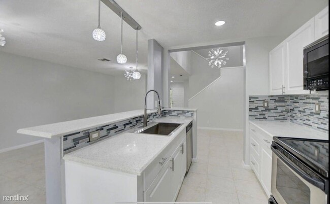 Building Photo - 3 br, 2.5 bath House - 5286 Sapphire Vly