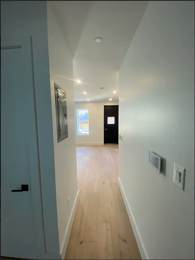 Building Photo - 301 Van Brunt St