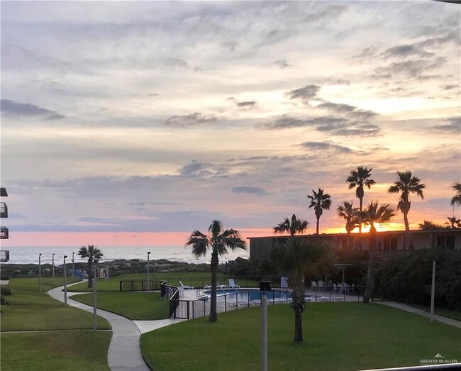 Foto del edificio - 600 Padre Blvd