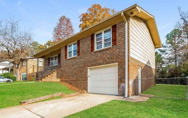 Foto del edificio - 2468 Watson Rd