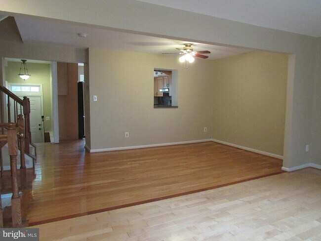 Foto del edificio - 46552 Broadspear Terrace