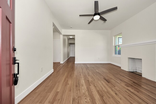 Building Photo - 122 Sidney St