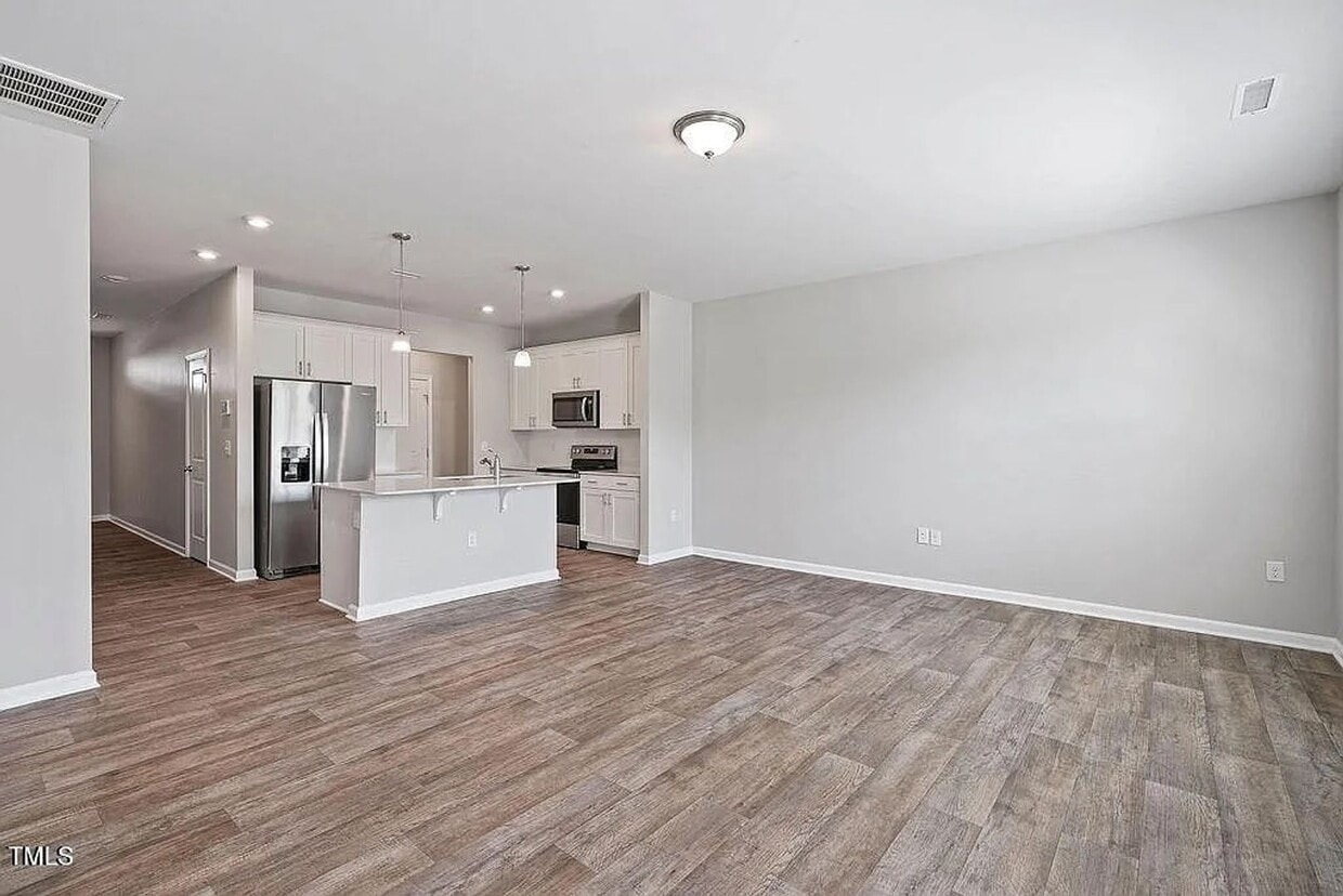 Primary Photo - 3 Bedroom Townhome in Clayton