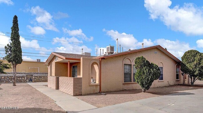 Foto del edificio - 1909 Karen Sue Pl