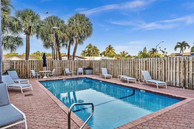 Foto del edificio - 8900 Collins Ave