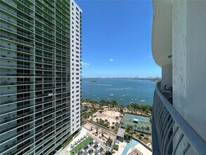 Building Photo - 1750 N Bayshore Dr