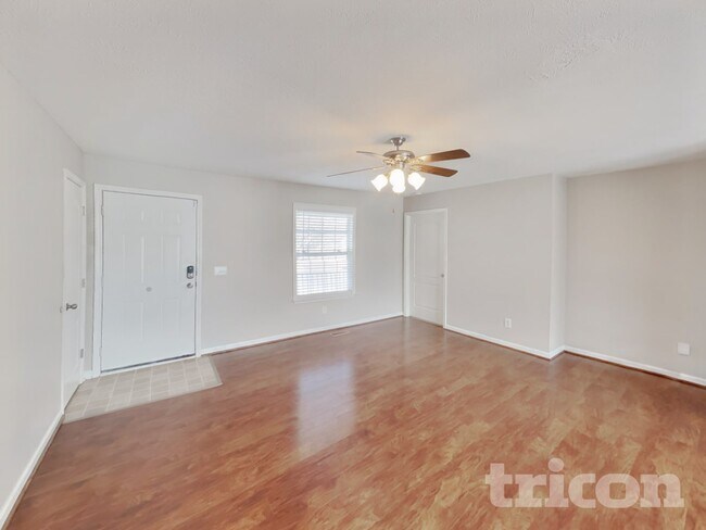 Foto del edificio - 1621 Robert Rd