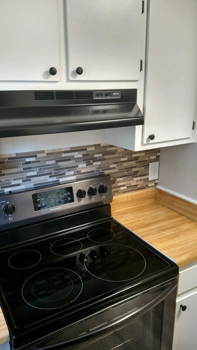 Foto del edificio - 3053 Rain Valley Cir